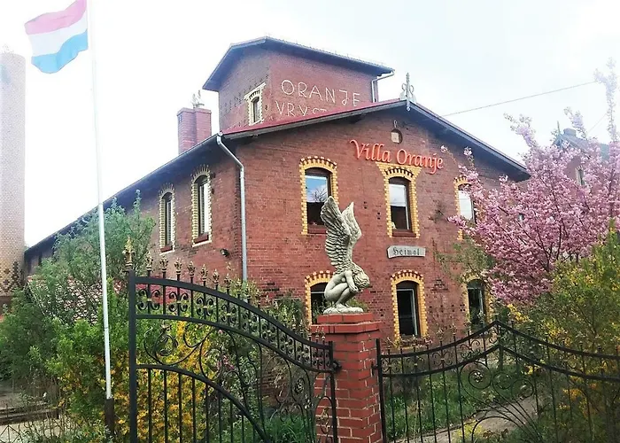 Villa Oranje