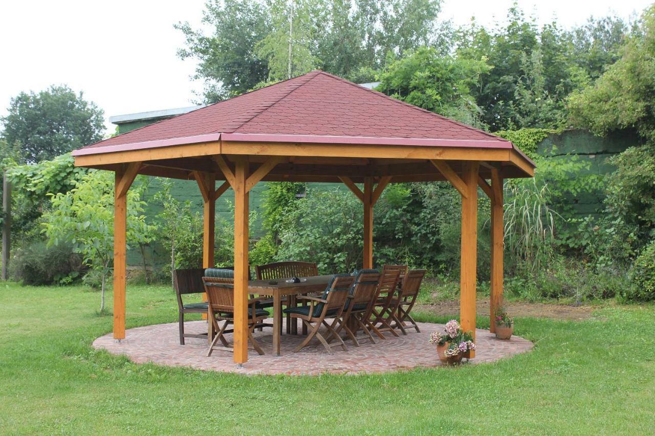 Oranje Homestay *